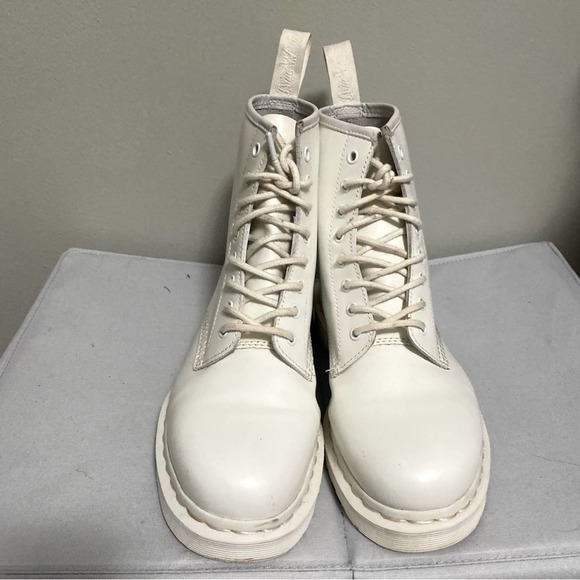 Dr. Martens White Ankle Boots Timeless Style - Picture 3 of 10